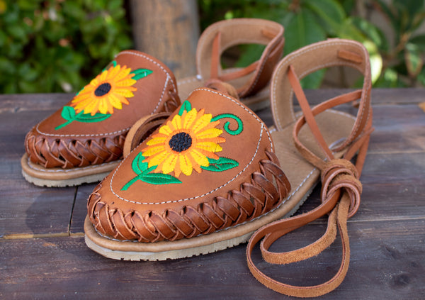 WOMENS LEATHER LACE UP FLAT EMBROIDERED HUARACHE MEXICAN SANDALS MexicanSandals